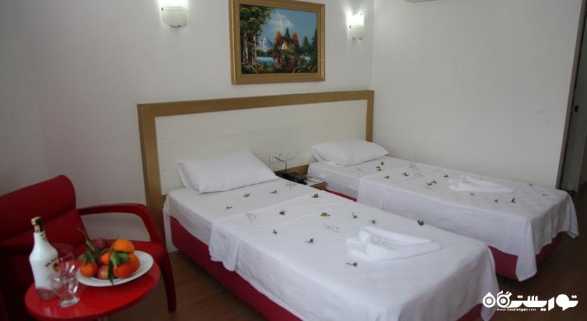 اتاق های هتل ساحلی کریستال 